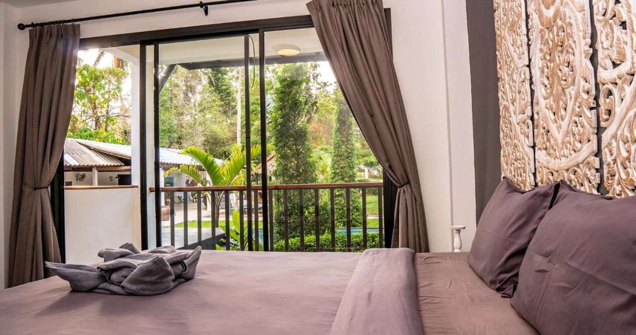 Aqua Suites Wok Tum Buitenkant foto