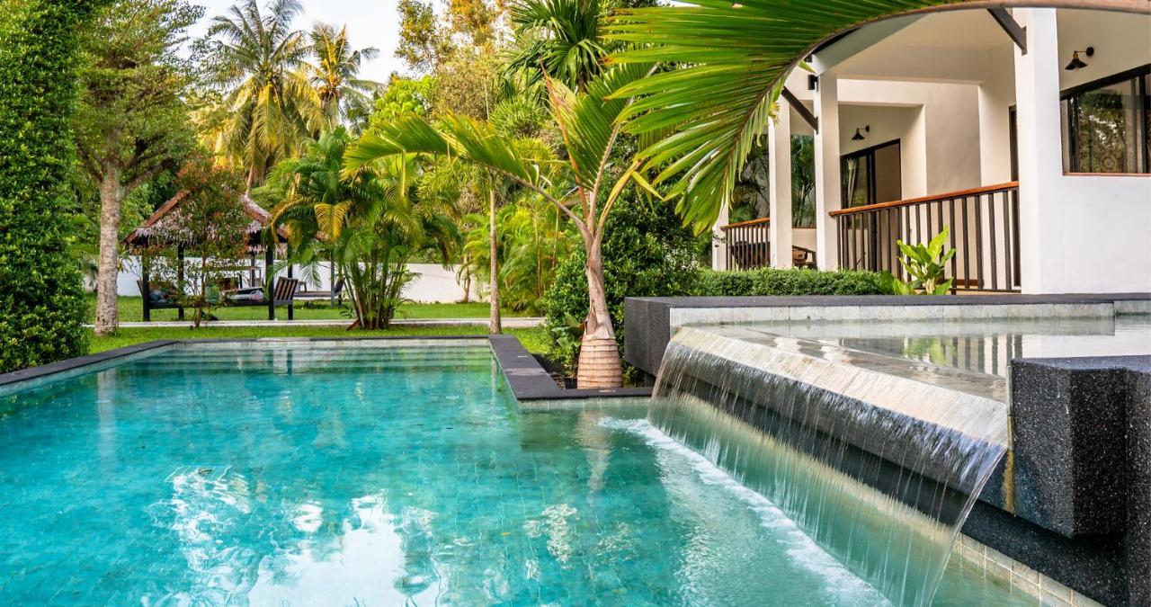 Aqua Suites Wok Tum Buitenkant foto