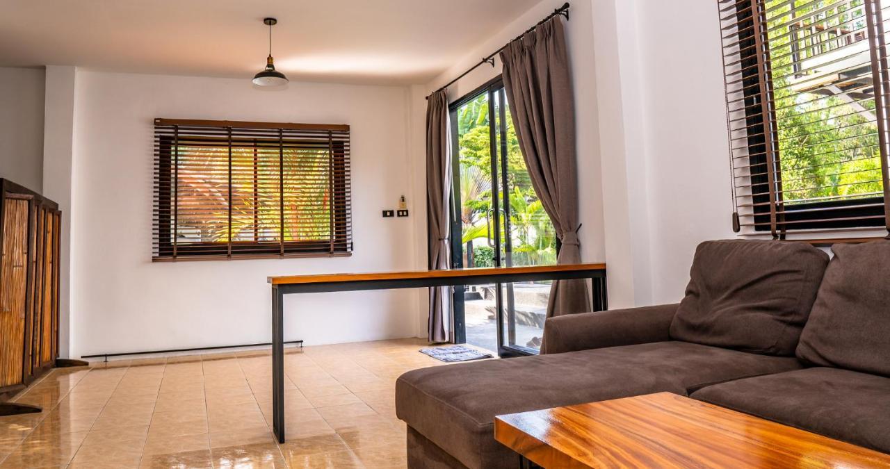 Aqua Suites Wok Tum Buitenkant foto