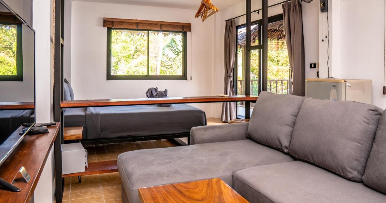 Aqua Suites Wok Tum Buitenkant foto