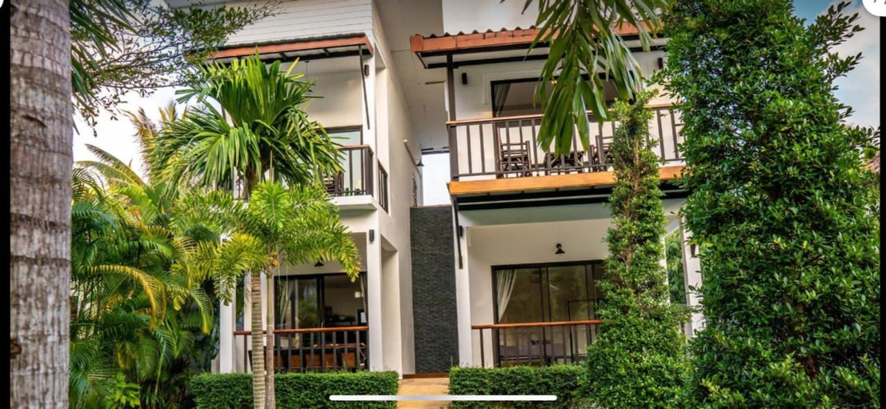 Aqua Suites Wok Tum Buitenkant foto